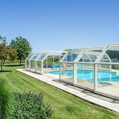 Holiday home Beautiful In Sur Layon With 3 Bedrooms, Outdoor Swimming Pool And Heated Swimming Pool
